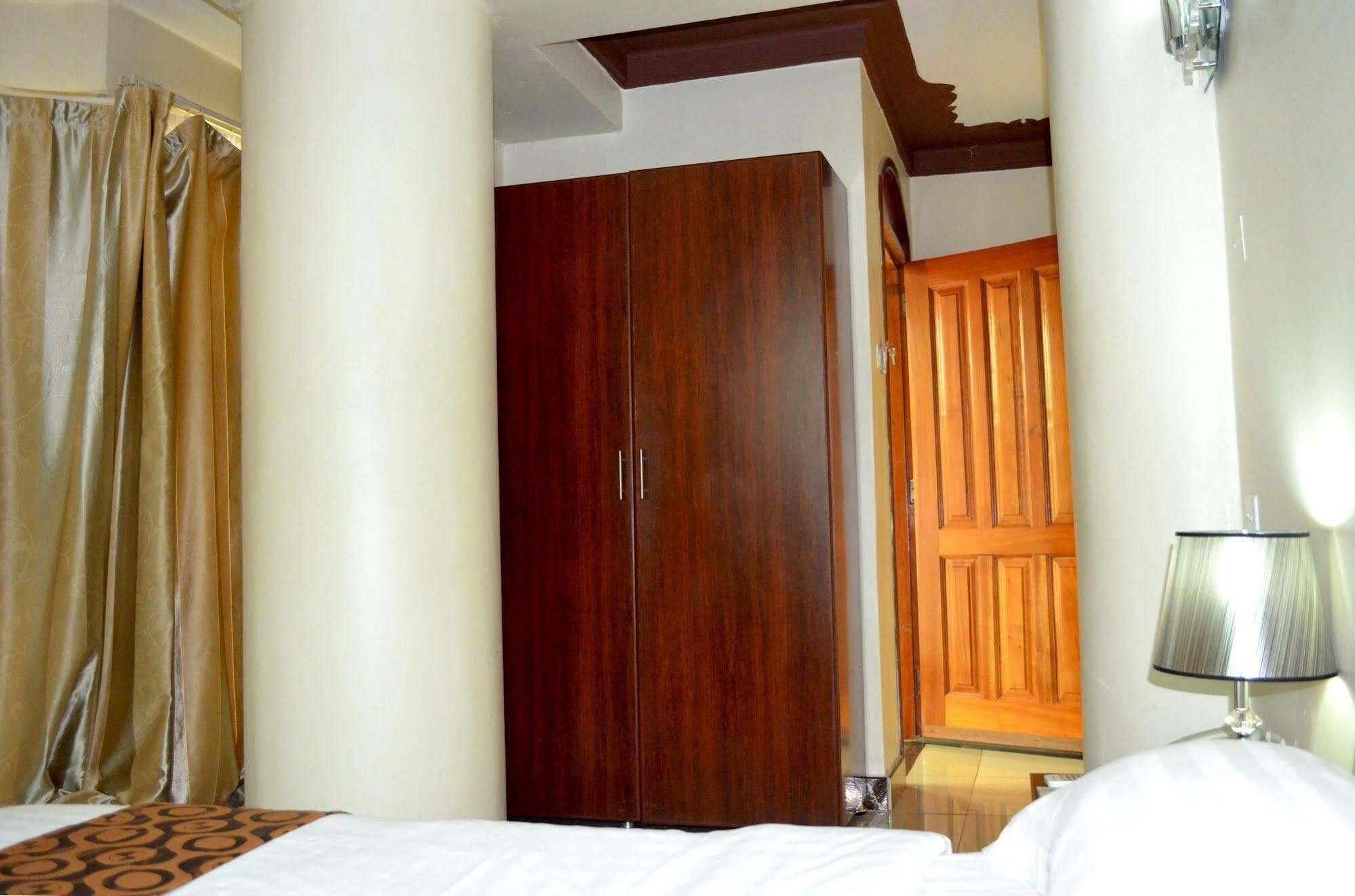 Mt. Zion Hotel Kampala Exterior photo